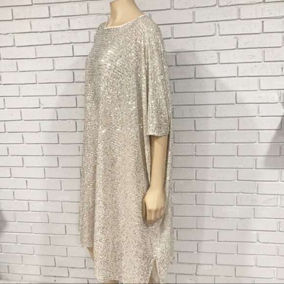 Zara Women’s Sequin Knit Ecru Cape - Picture 6 of 12